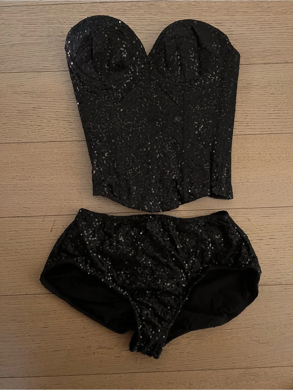 Starline Party Bunny Costume - Full sets